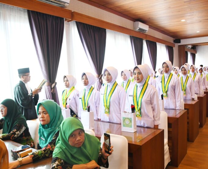 SUMPAH PROFESI SISWA KEPERAWATAN